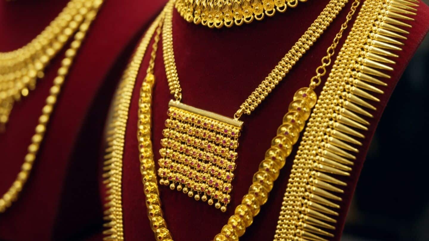 India's gold imports fall over 27% to $19.27bn H1 FY2027