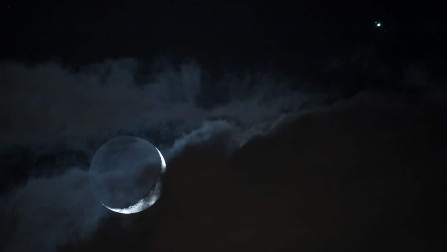 May 20 waxing crescent moon aligns with Jupiter in Gemini
