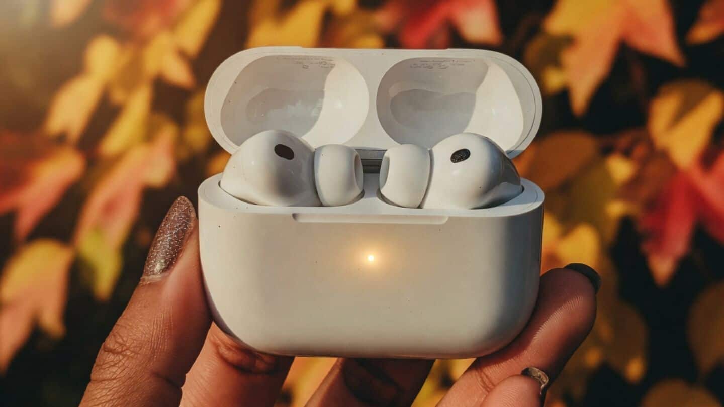 Amazon, Walmart cut AirPods Pro 3 to $179, 28% off