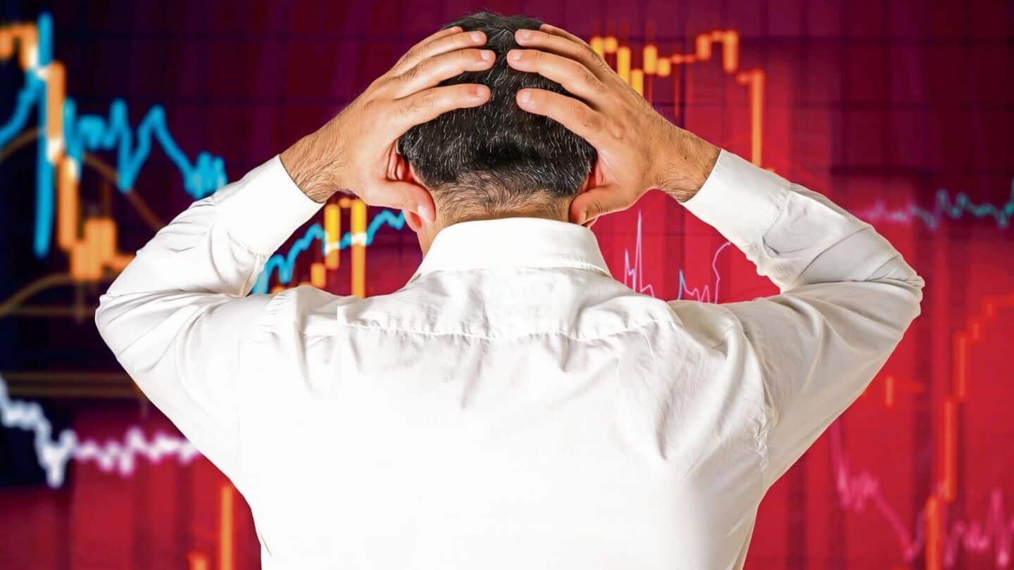Global semiconductor stocks tumble as China develops advanced chip machines