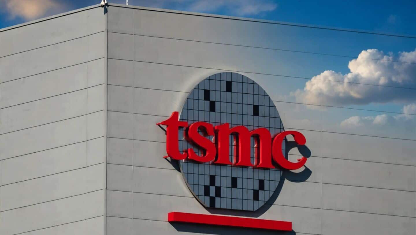 Experts say Apple Intel chip deal will not dislodge TSMC