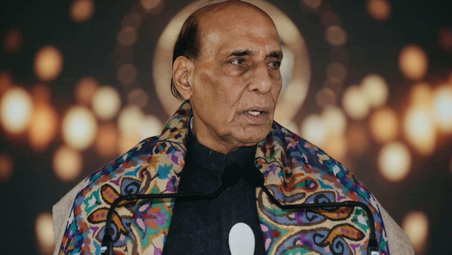In Dras Rajnath Singh warns Pakistan, links talks to PoK