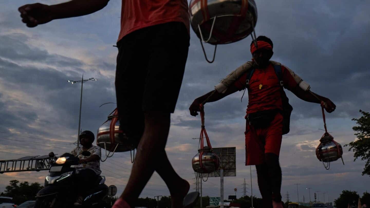 Uttar Pradesh government to shower Kanwariyas with petals from helicopter
