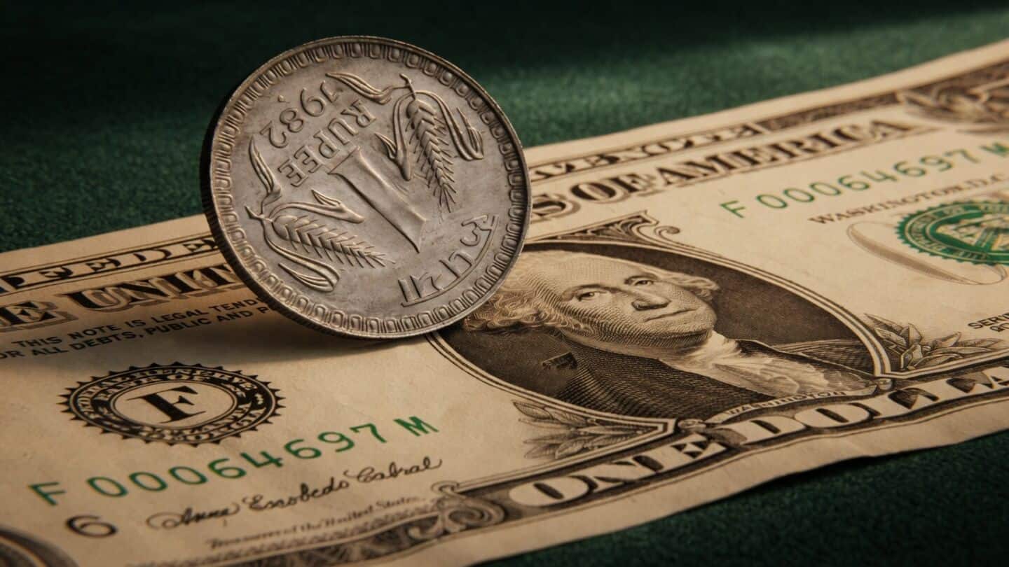India's rupee gains 4th day as US Fed holds rates
