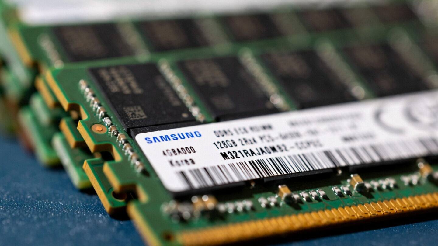 Memory chip shortage squeezes affordable devices and risks smartphone shipments