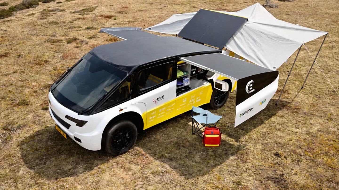 Kenya tests Stella Juva solar ambulance by Dutch university students