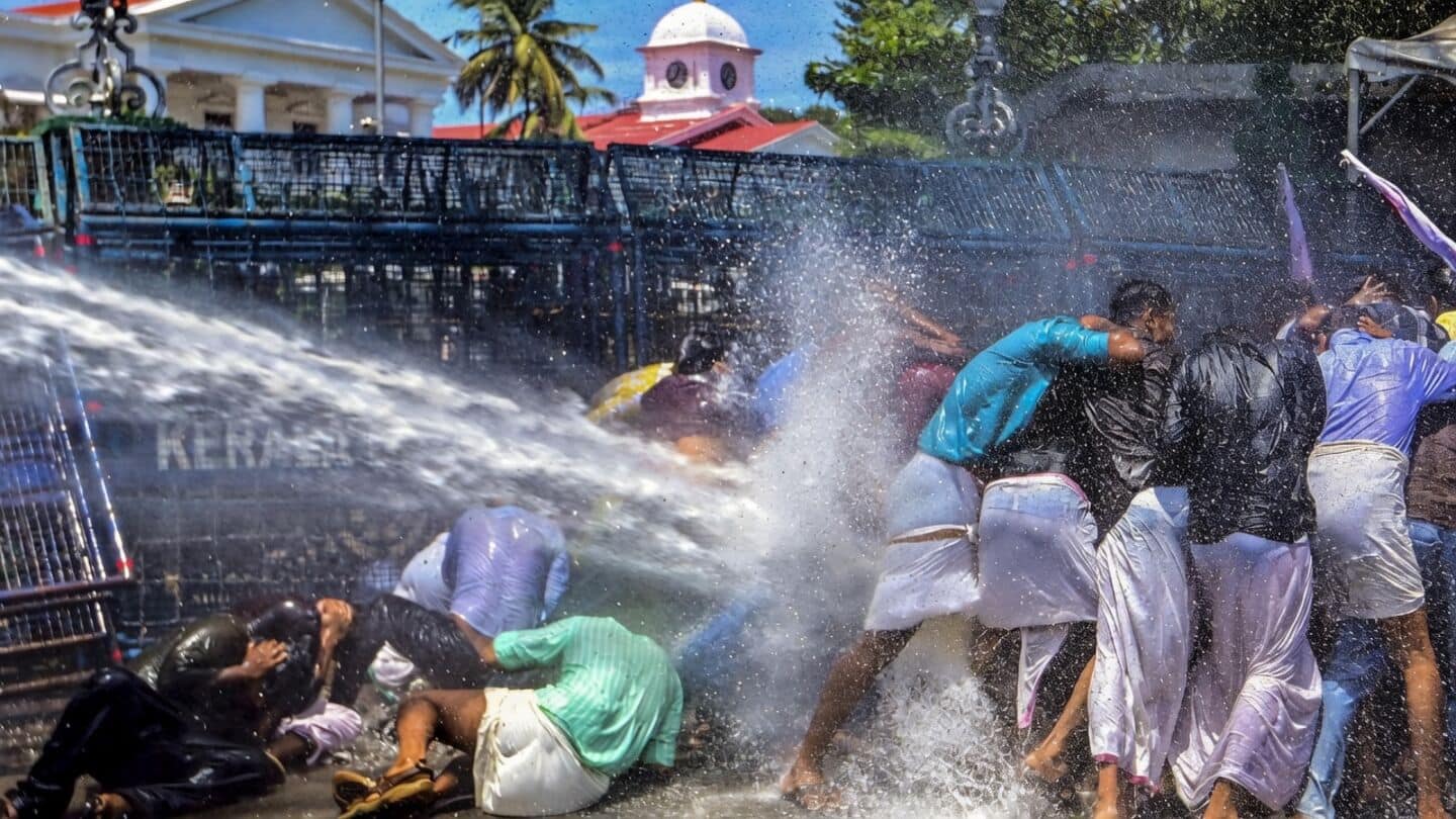 Kerala police charge 10 SFI activists over alleged blade use
