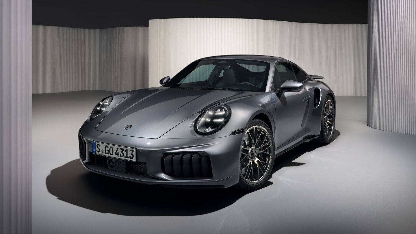 Porsche's 911 Turbo S Hybrid is faster than Bugatti Veyron