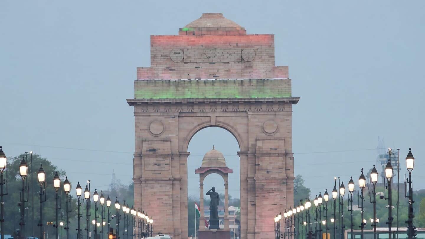 Delhi thunderstorms expected tonight and IMD forecasts 3-5°C temperature rise