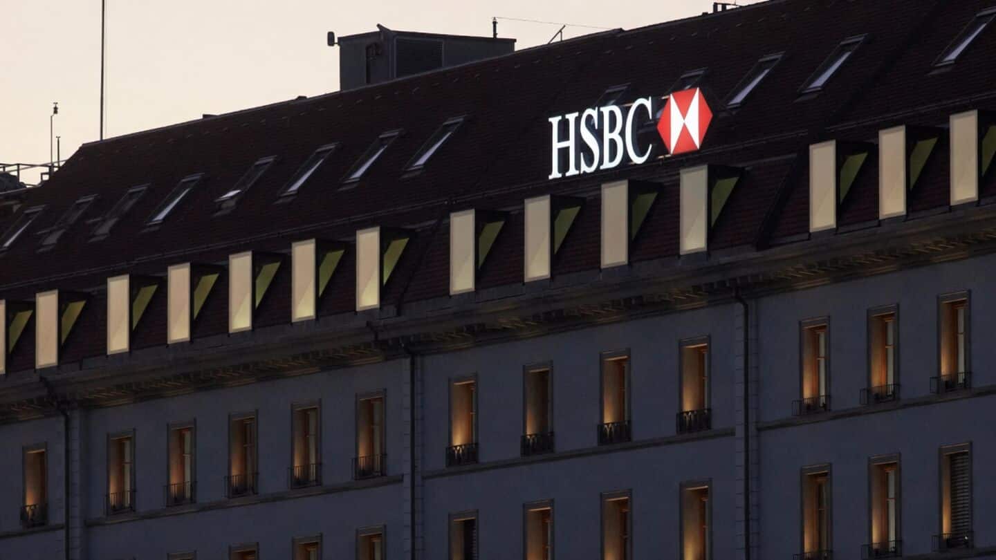 HSBC warns AI could trade bonds prompting 10% job cuts