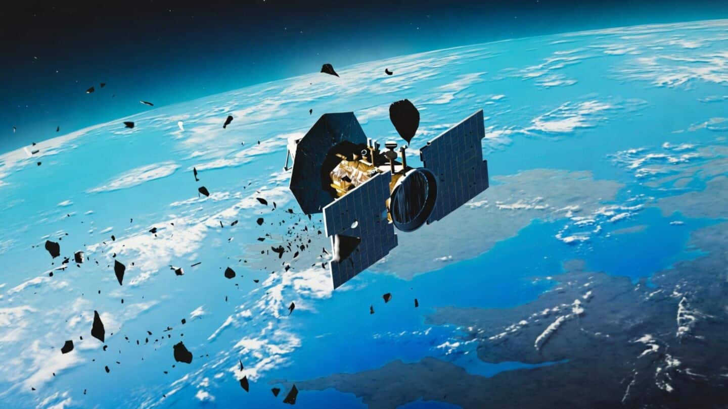 Soviet-era Meteor 2-7 fragments scatter over Western Australia, raising risks