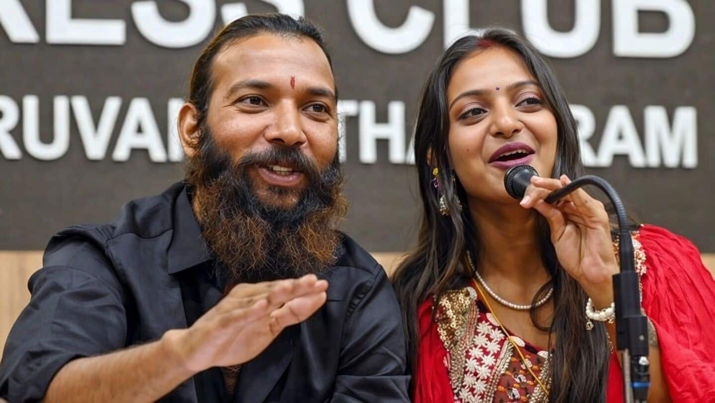 Kumbh seller Monalisa marries actor Farman in Kerala