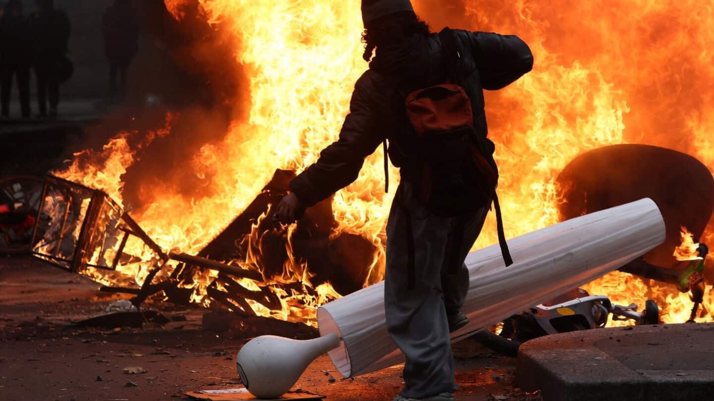 France protests draw 550,000 as Paris sees Louis Vuitton looting
