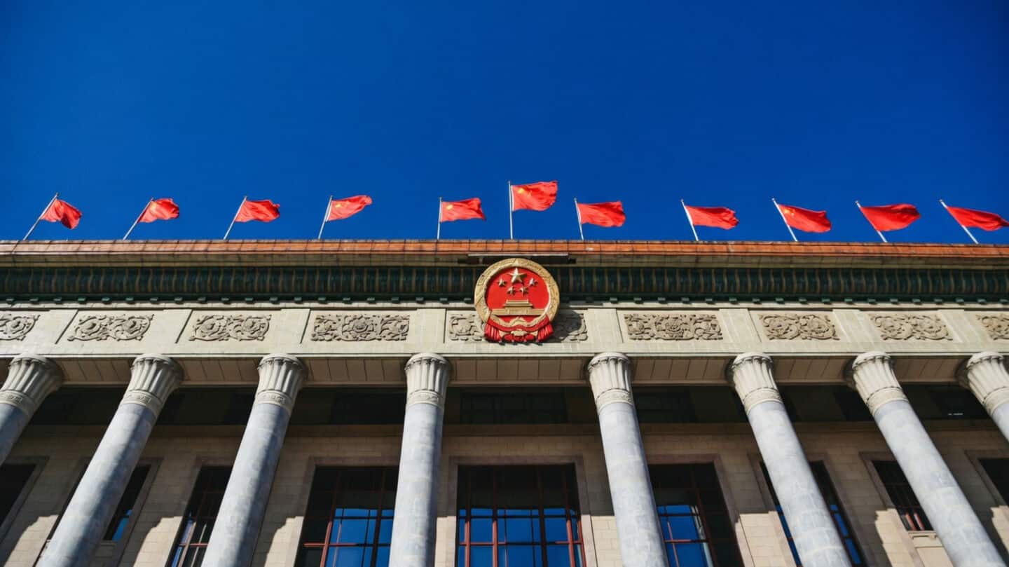 Chinese government accelerates move from Windows 10 to local Linux