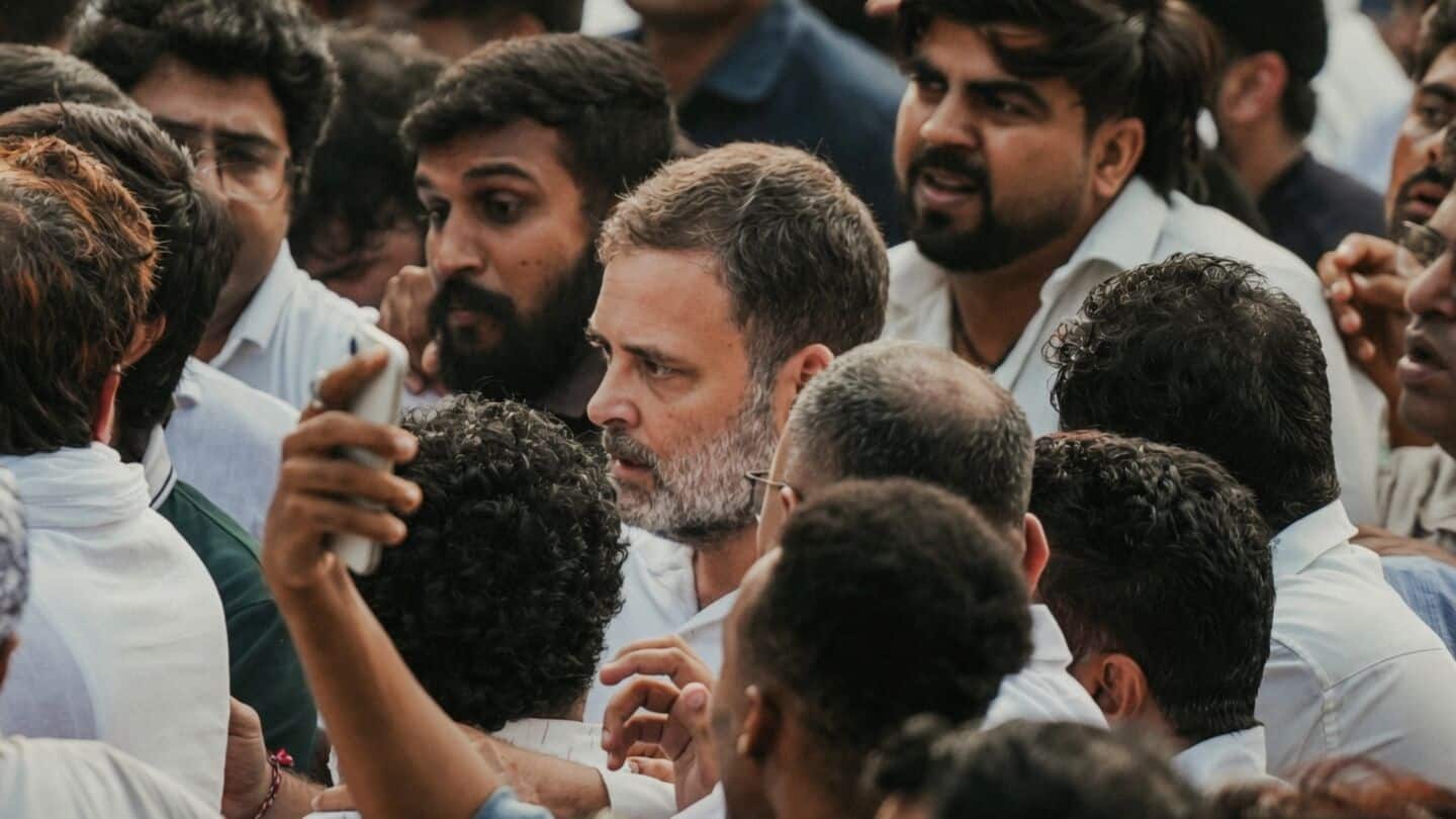 INDIA alliance leaders back EC voter list challenge at SC