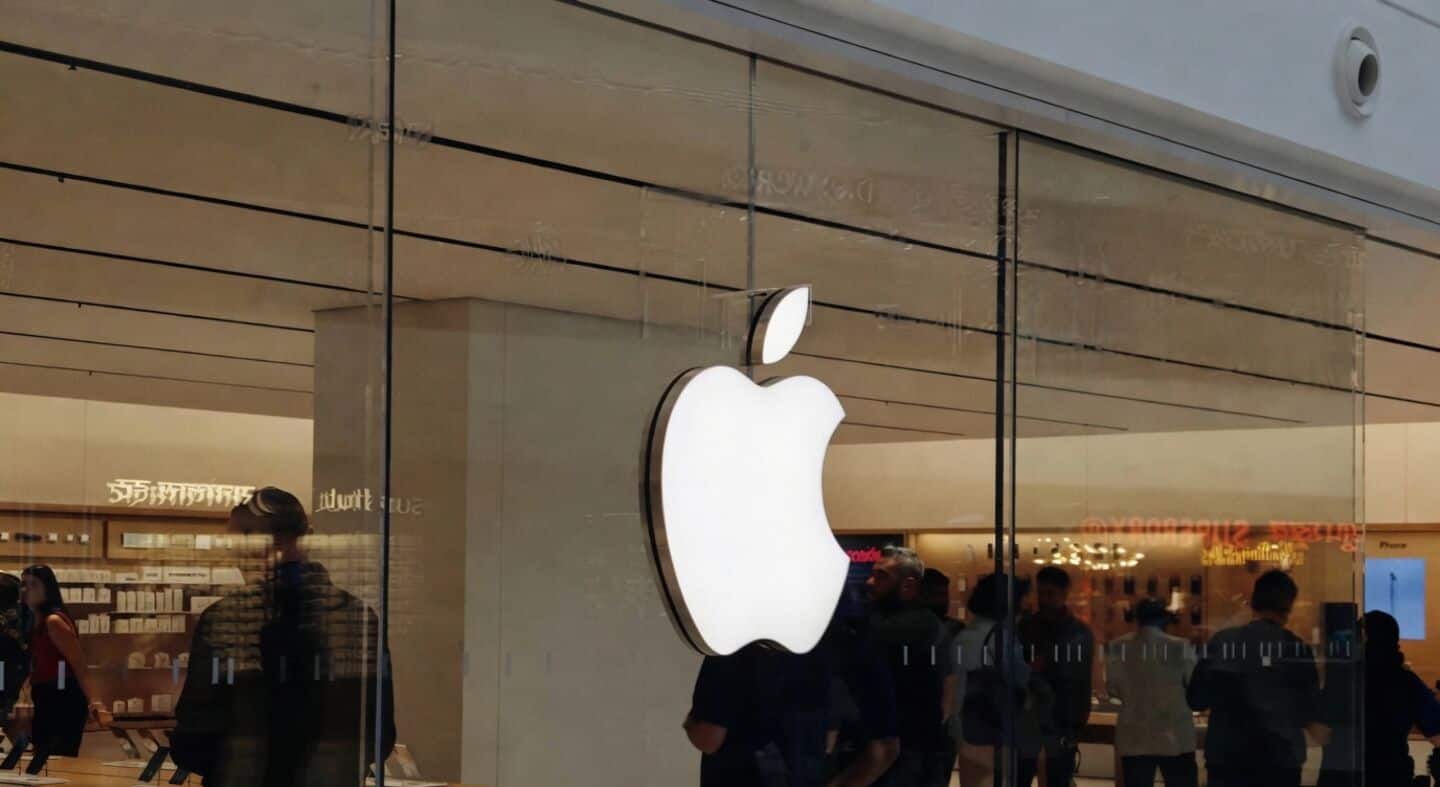 European Commission blocks Apple's Siri AI over Digital Markets Act