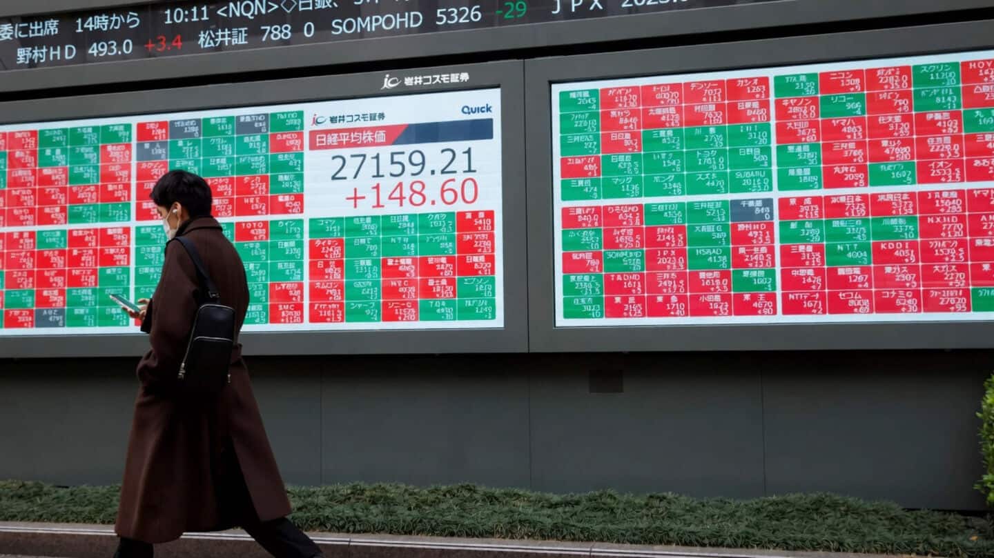 Nikkei falls 1.23% to lowest since May 1 on profit-taking