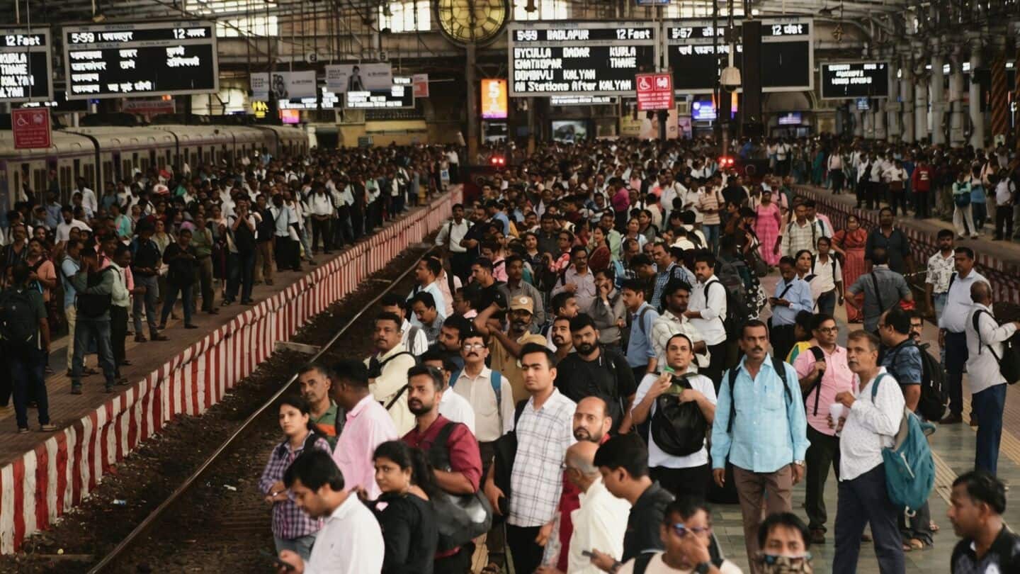 त्योहारों पर रेलवे चलाएगा 102 विशेष ट्रेनें, जानें कब से होगी बुकिंग