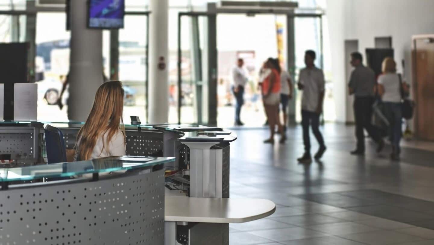 US job cuts in February raise recession fears