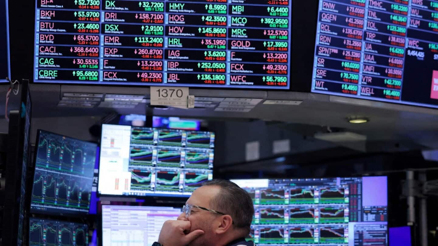 US stocks dip as Iran uranium report lifts oil prices