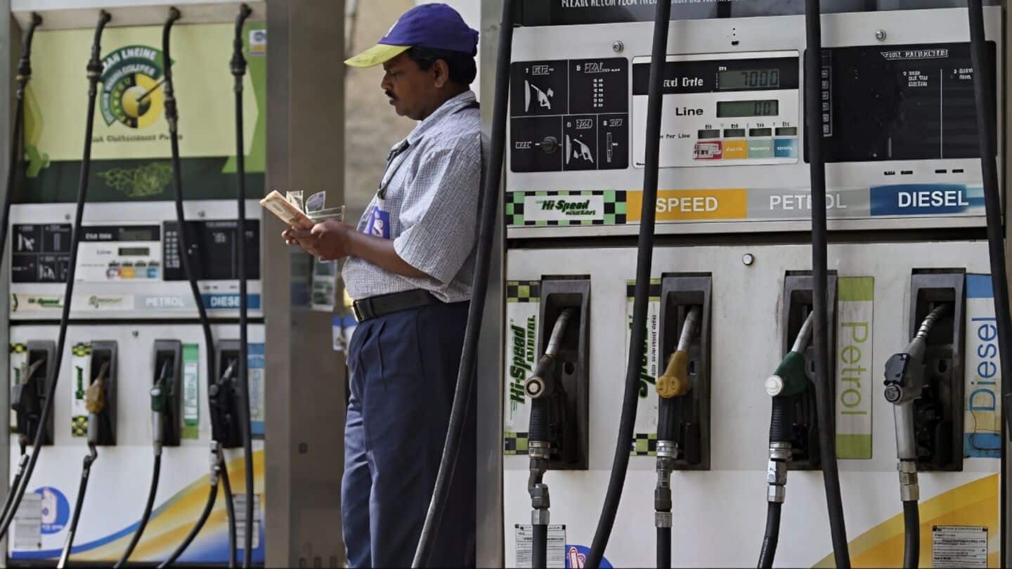 Oil prices in India hit $128.80, inflation at 4.8%