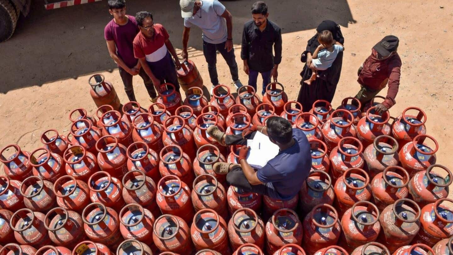Middle East conflict disrupts India's LPG, black market ₹6,000
