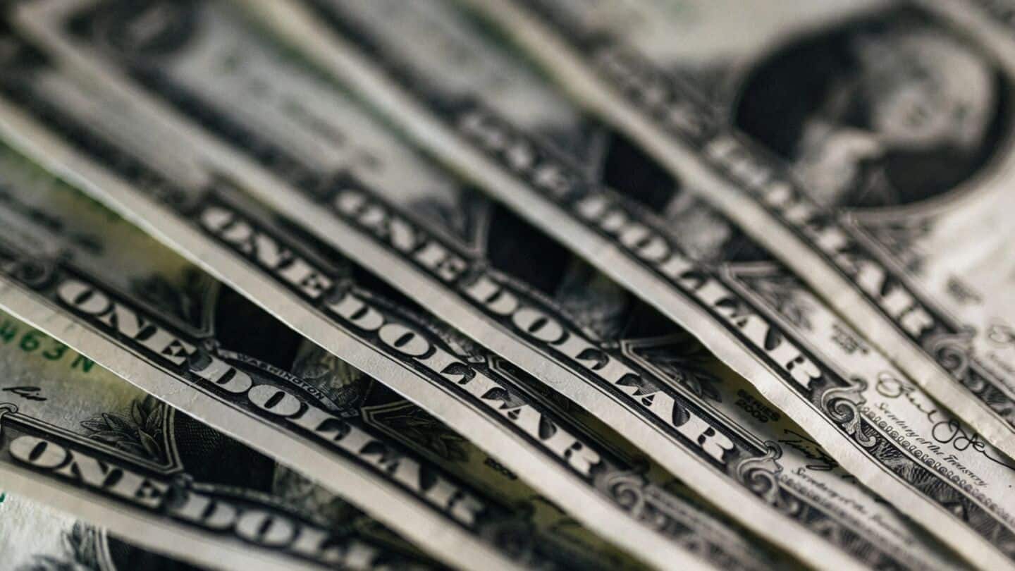 India's foreign exchange reserves fall $711 million to $681.6 billion