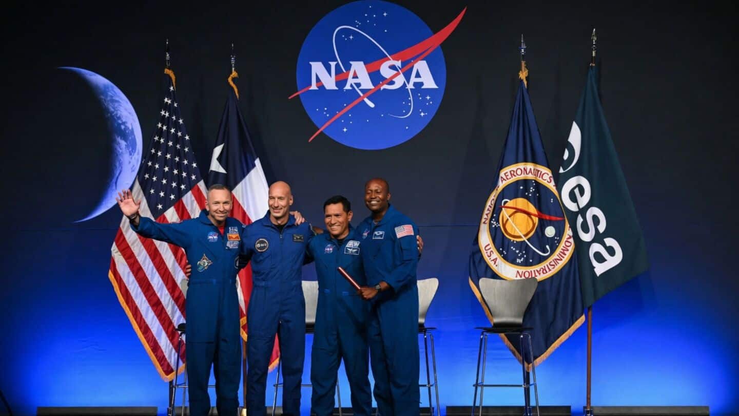 NASA reveals Artemis III crew led by Randy Bresnik