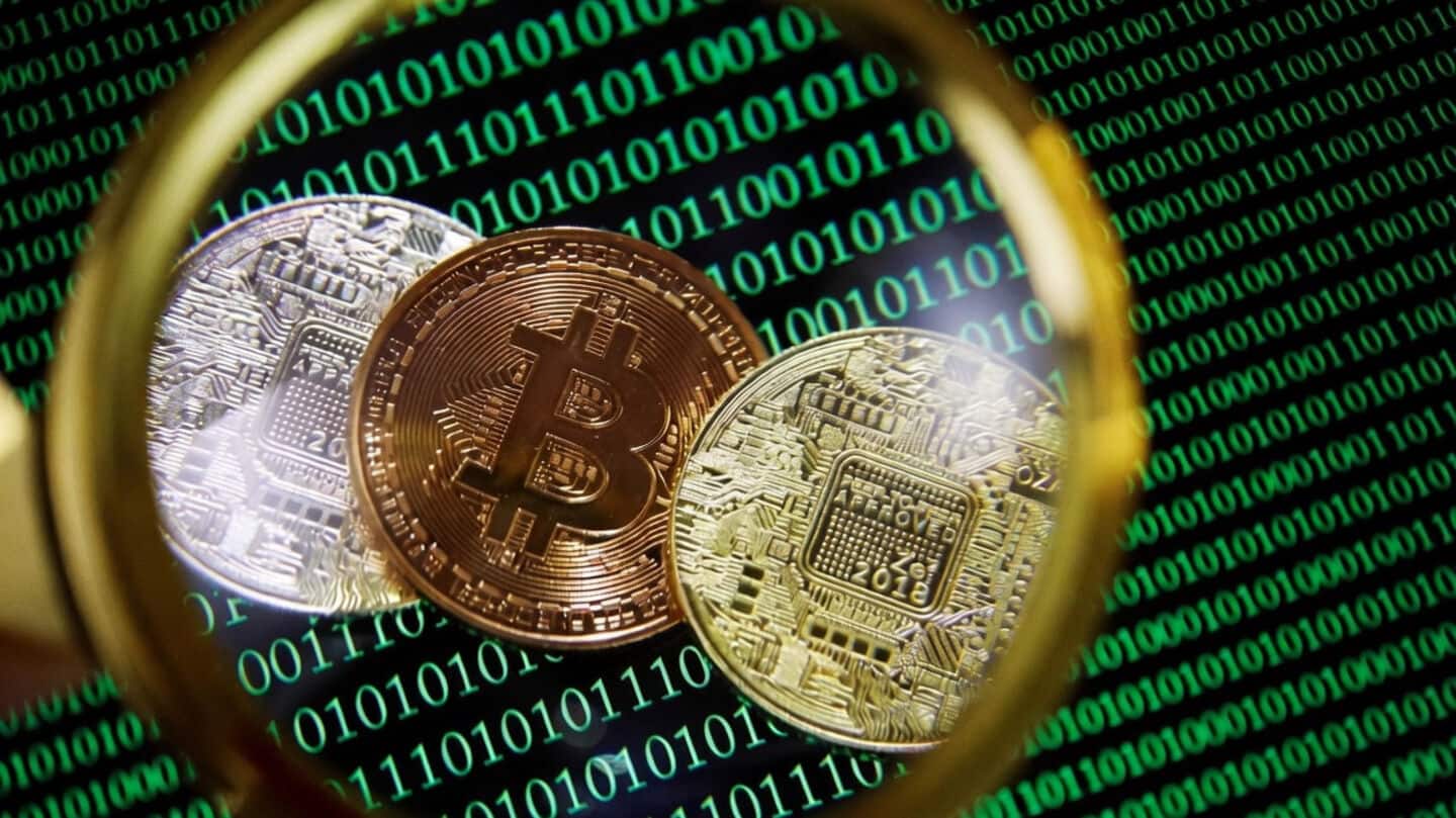 Bitcoin drops to $62,038 as risk-off moves hit crypto markets