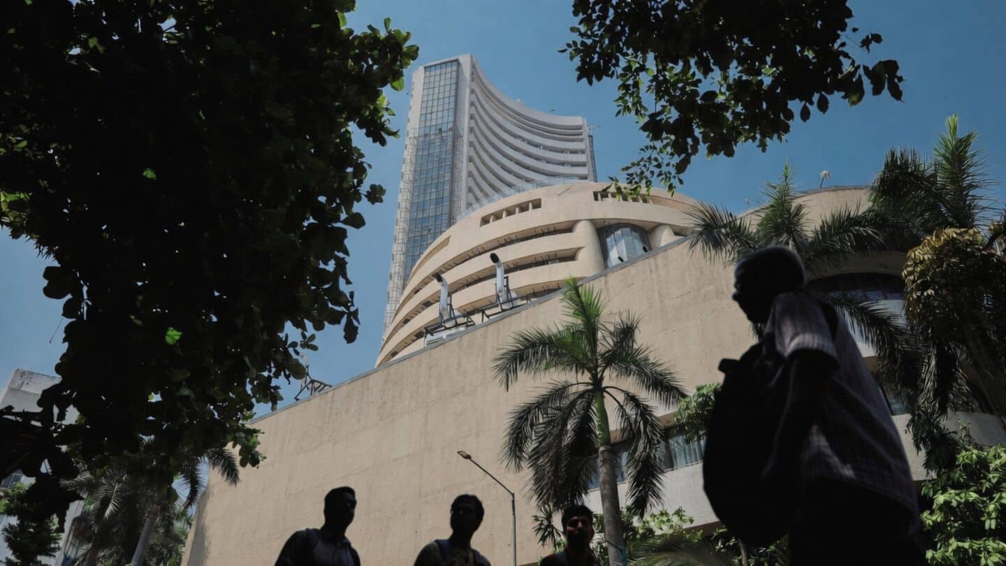 Sensex, Nifty fall for 4th straight day on crude oil