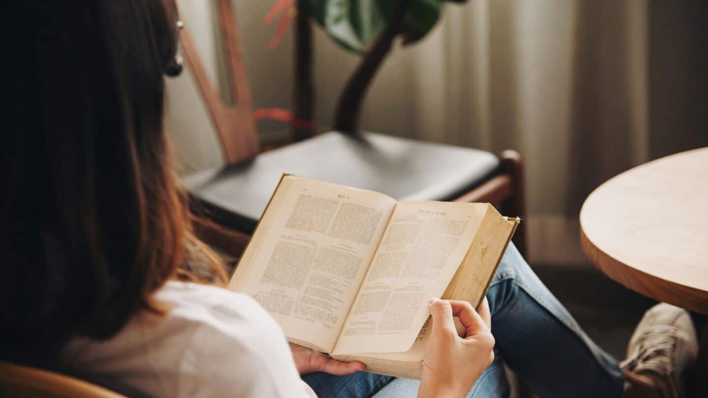 Cambridge review finds reading improves mental health, lowers dementia risk