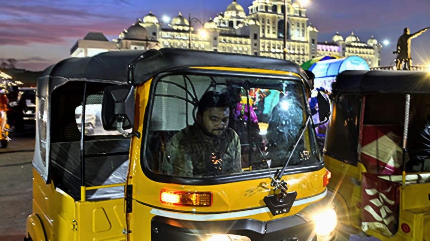 Ponnam Prabhakar announces Telangana auto fares: ₹30 minimum, 11pm-5am 1.5x
