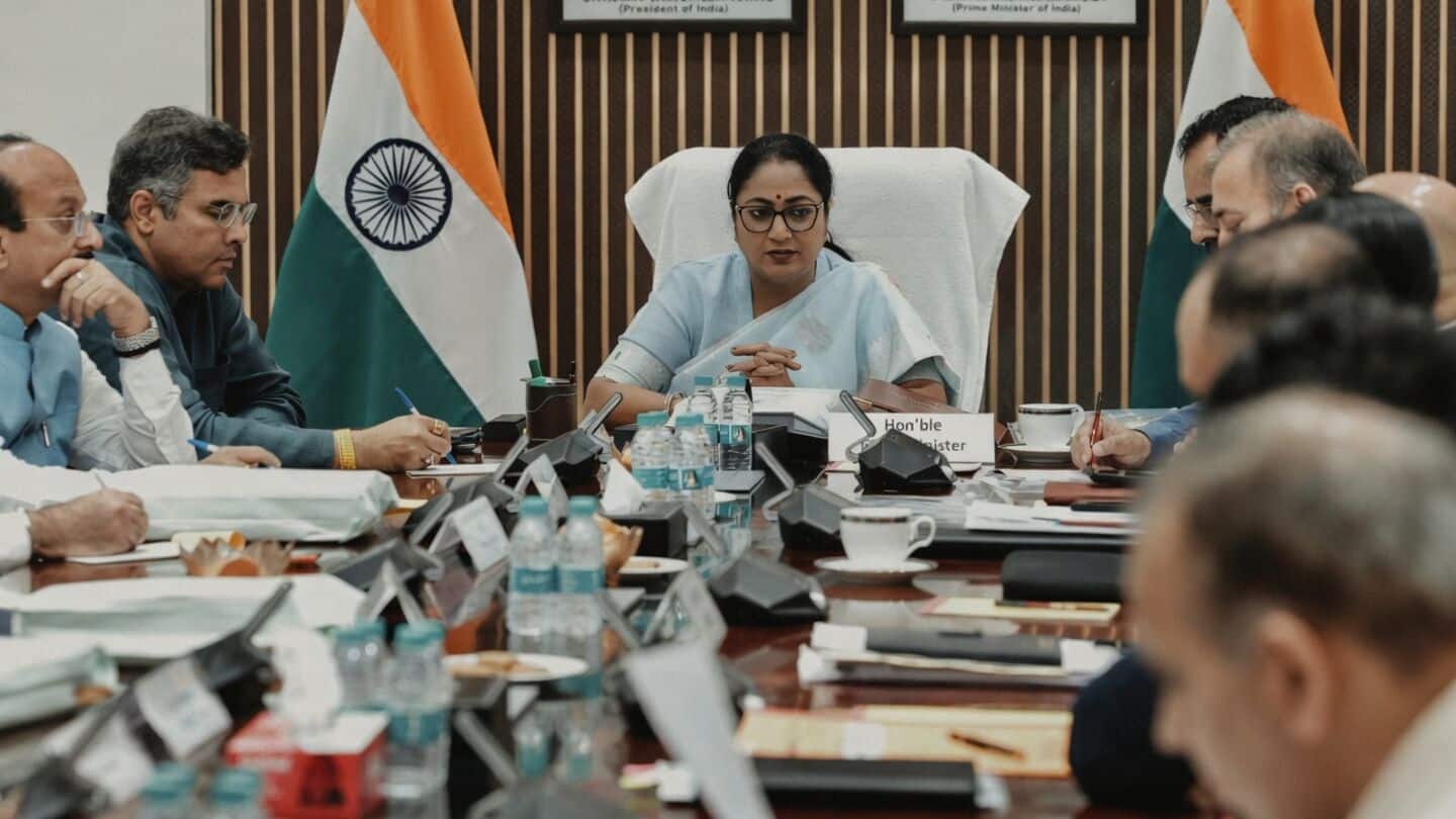 Delhi government launches ₹473cr smart LED upgrade for 51,000 poles