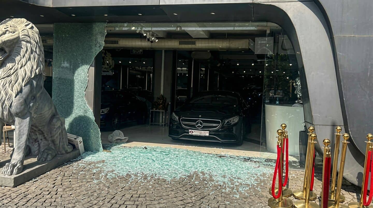 Gurugram: Men on bike fire shots outside luxury car showroom