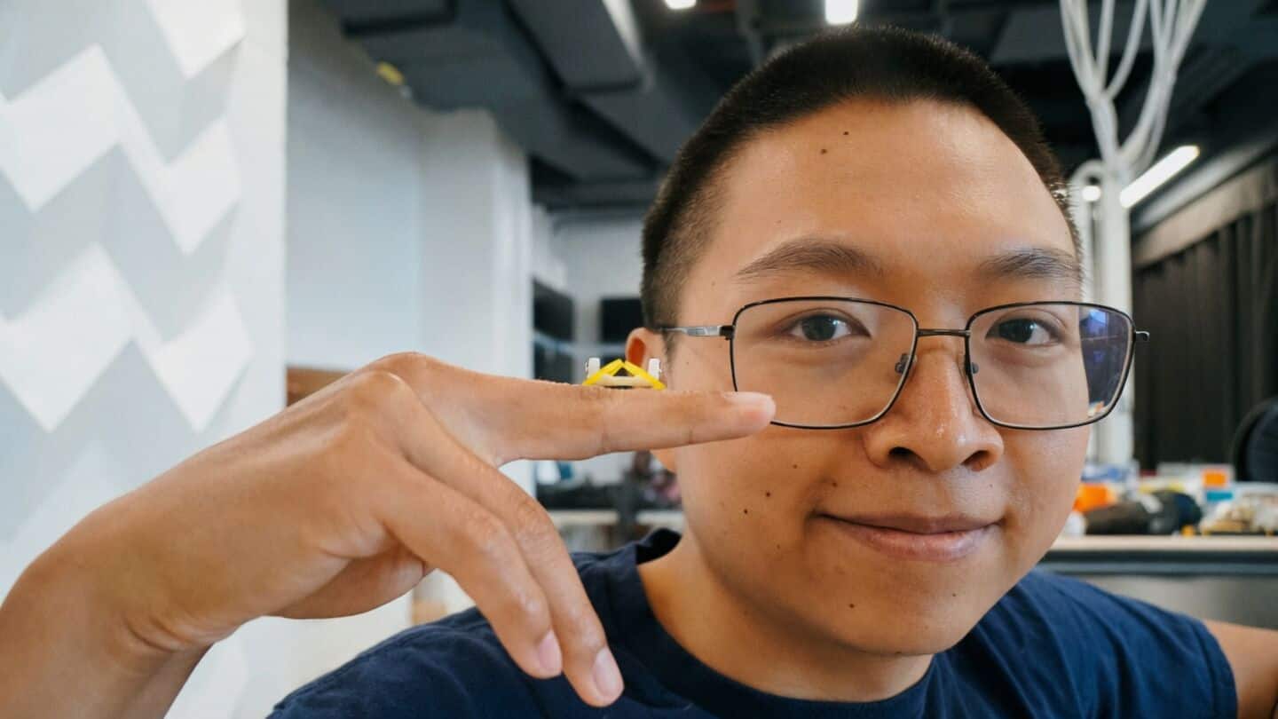 Princeton University engineers build motorless robot inspired by ketchup cap