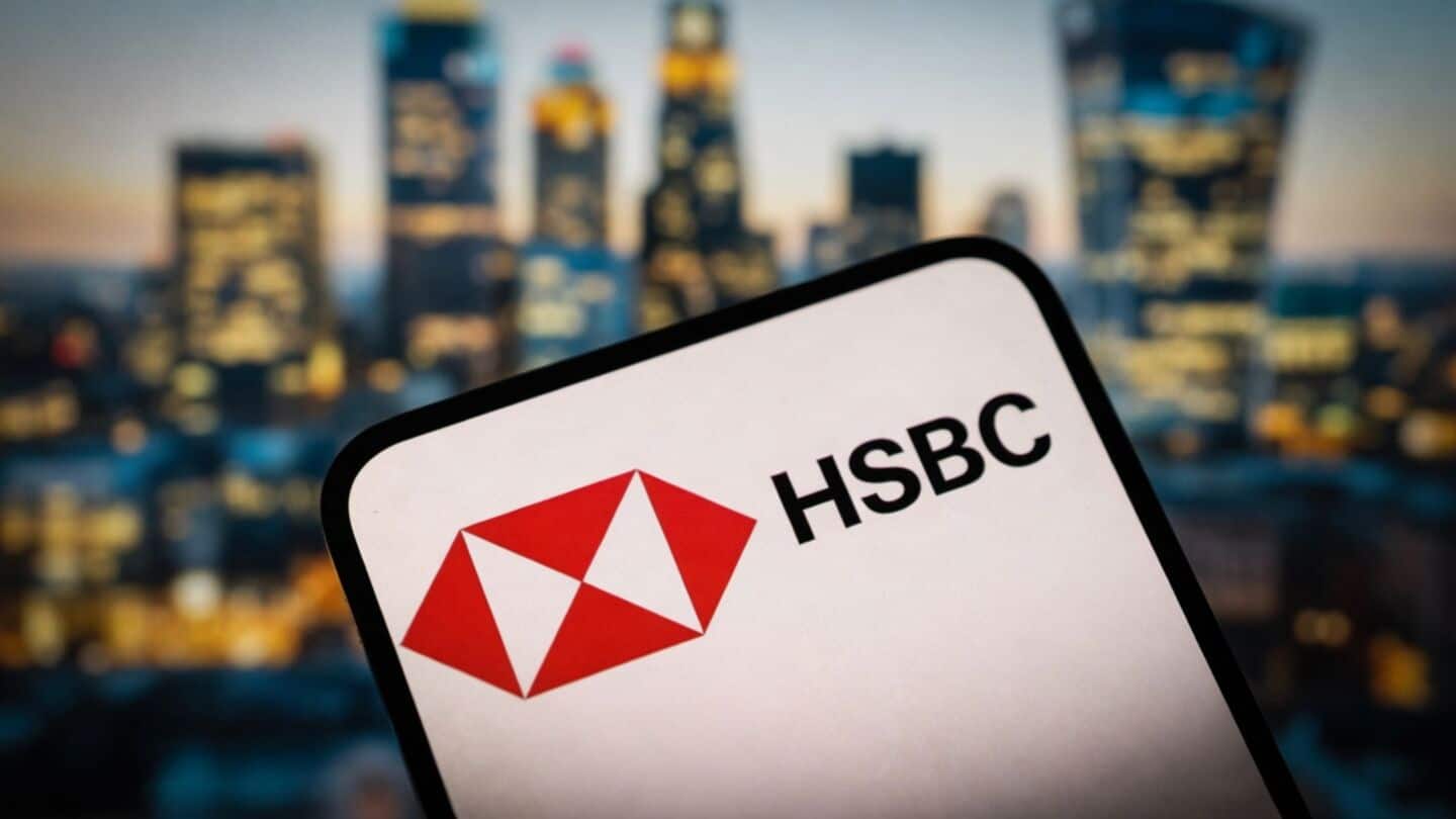 HSBC may cut half of UK wealth staff using AI