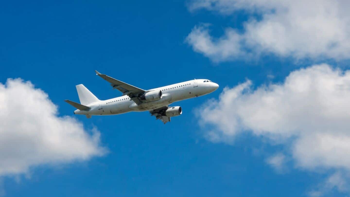 Flydubai flight plunged 16,000 feet after co-pilot allegedly attacked captain