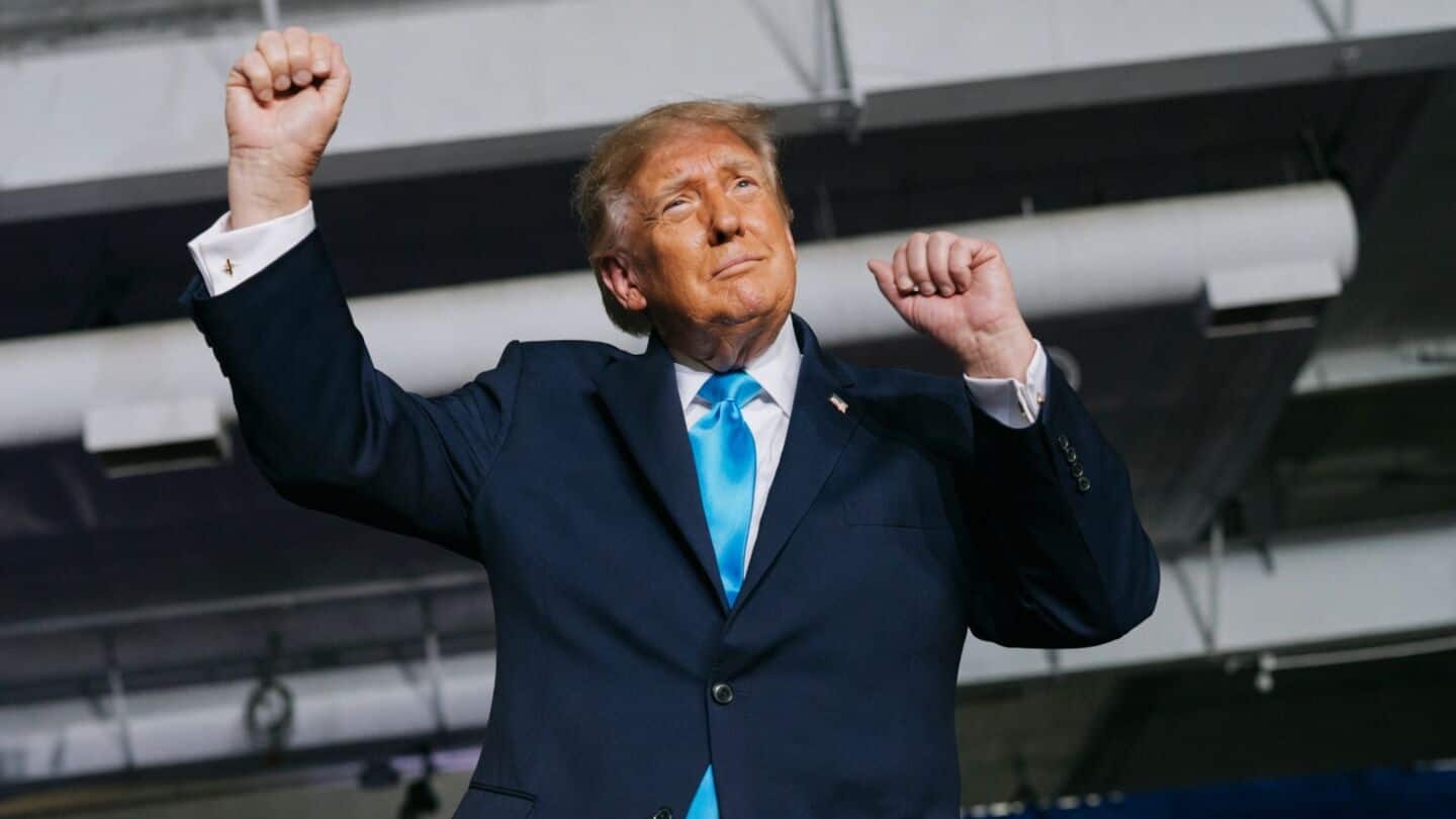 President Trump declares Strait of Hormuz belongs to United States