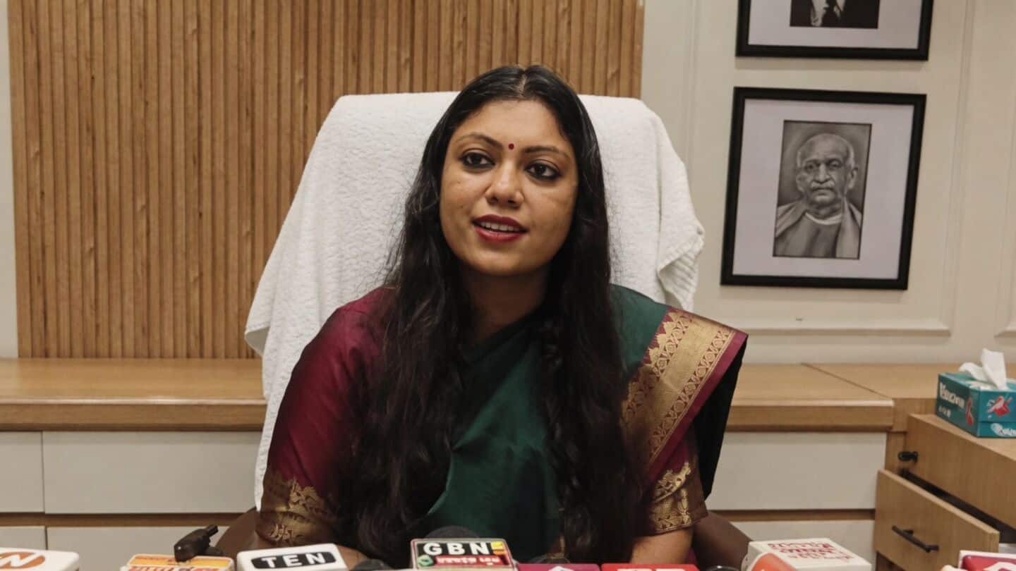Supreme Court to decide on Medha Roopam's ₹5L recovery order