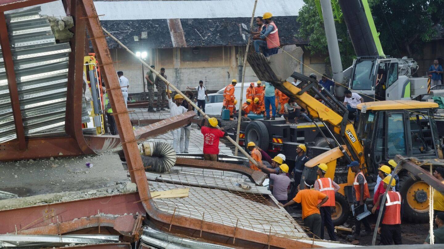 Kolkata's Taratala warehouse collapse kills 5, about 25 pulled out