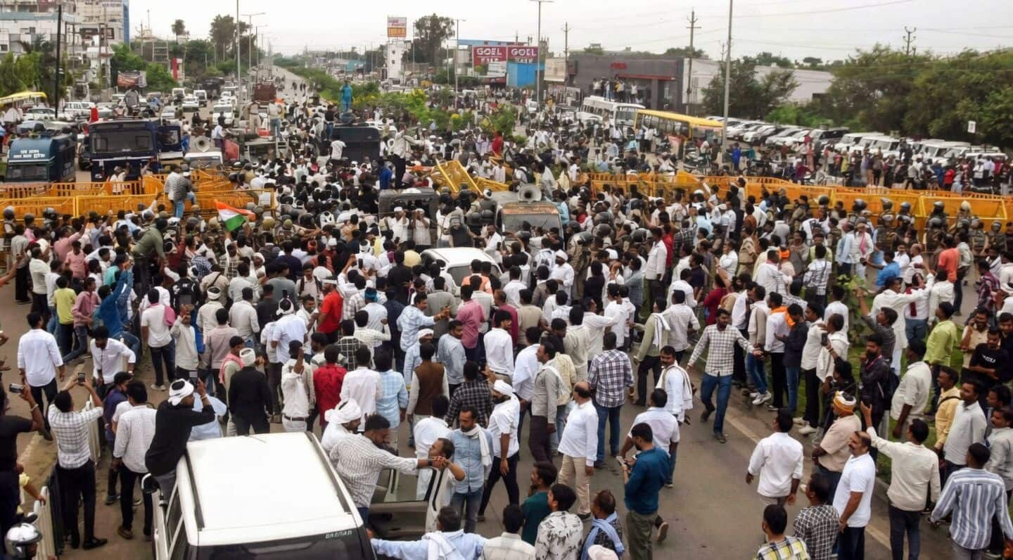 Madhya Pradesh farmers clash with police after failed government talks