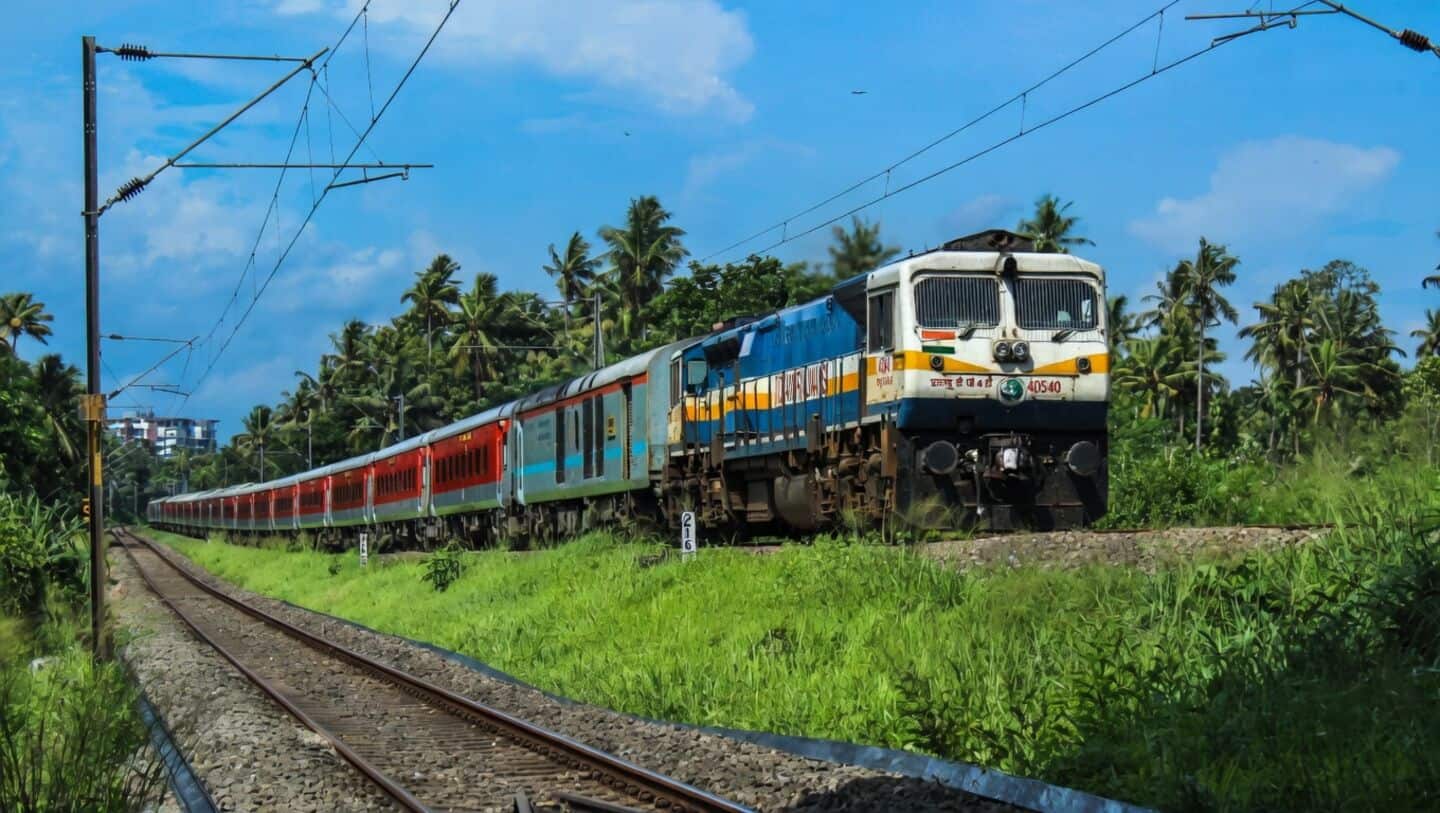 Thiruvananthapuram-Hazrat Nizamuddin Rajdhani is known for India's 528km nonstop