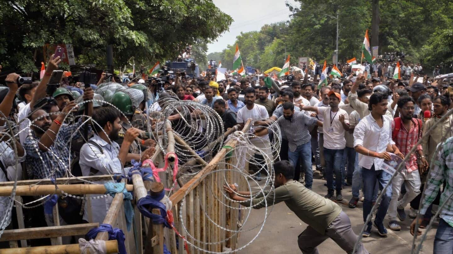 Jharkhand candidates storm secretariat after 22 exams canceled amid allegations