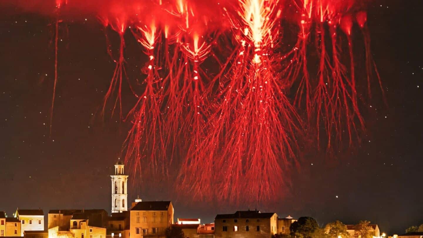 Photographer Florian Riou captures rare red sprites off Spanish coast