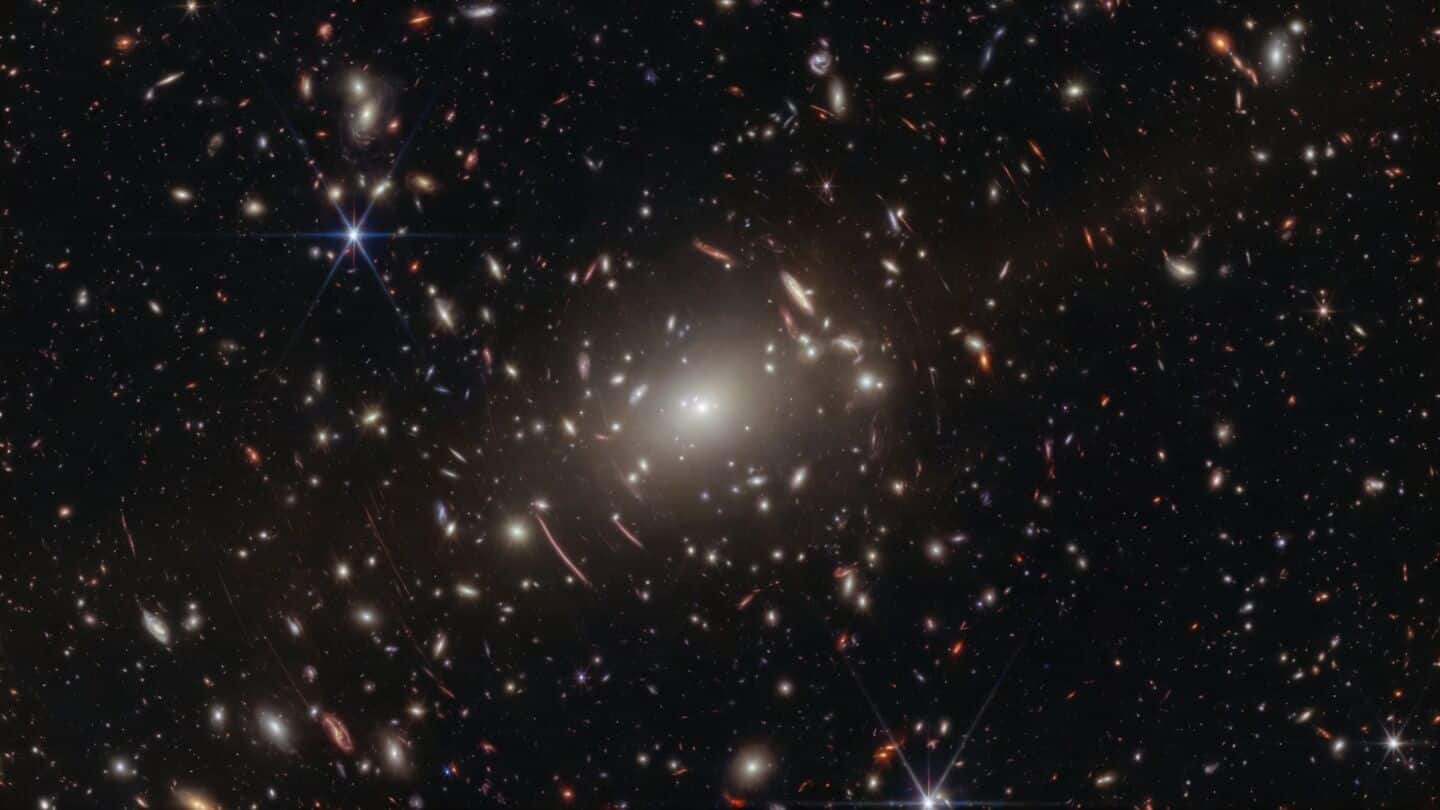 James Webb Space Telescope spots probable black hole star glimpse-17775