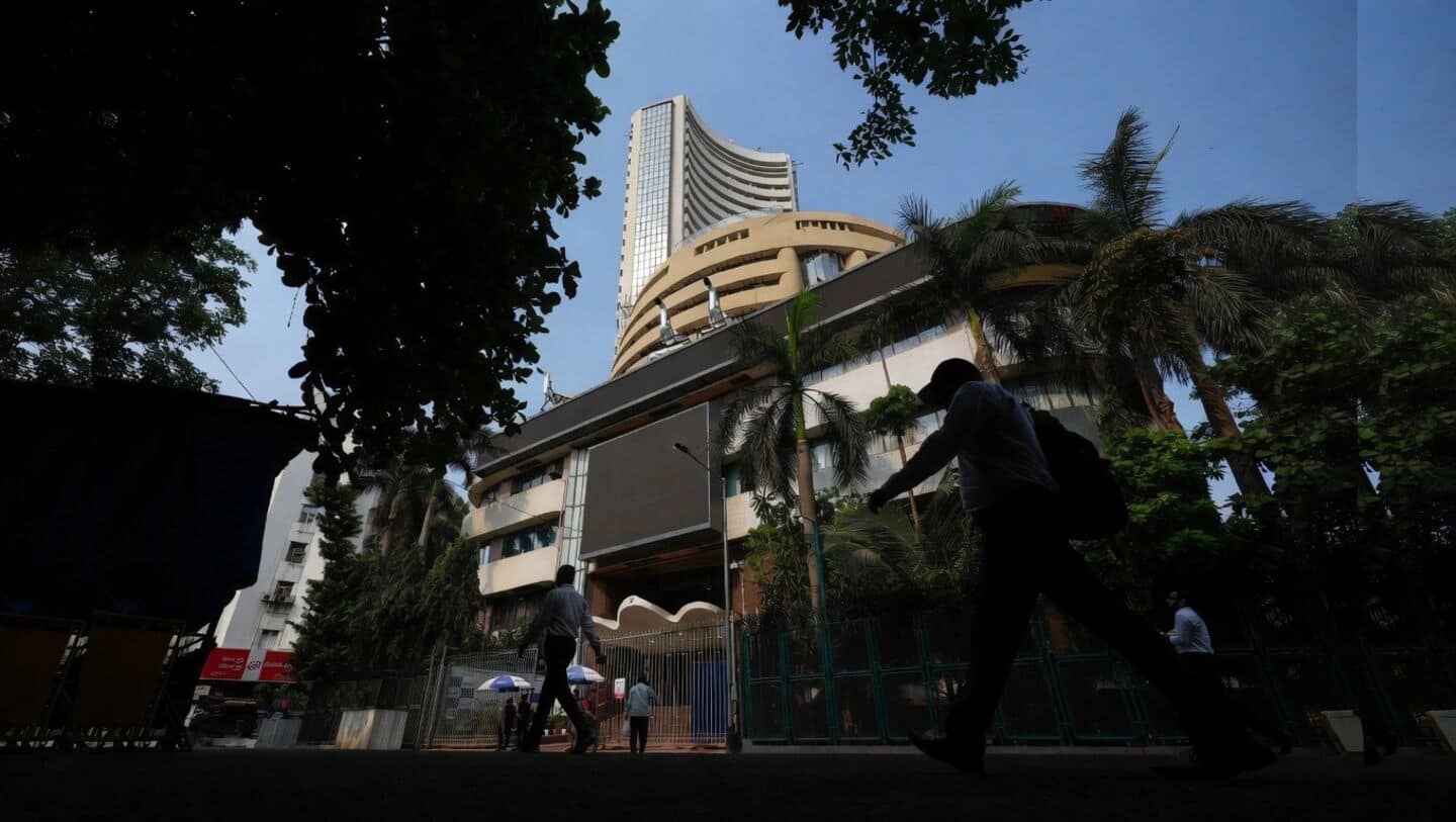 Indian markets open lower Thursday as Sensex falls 452 points