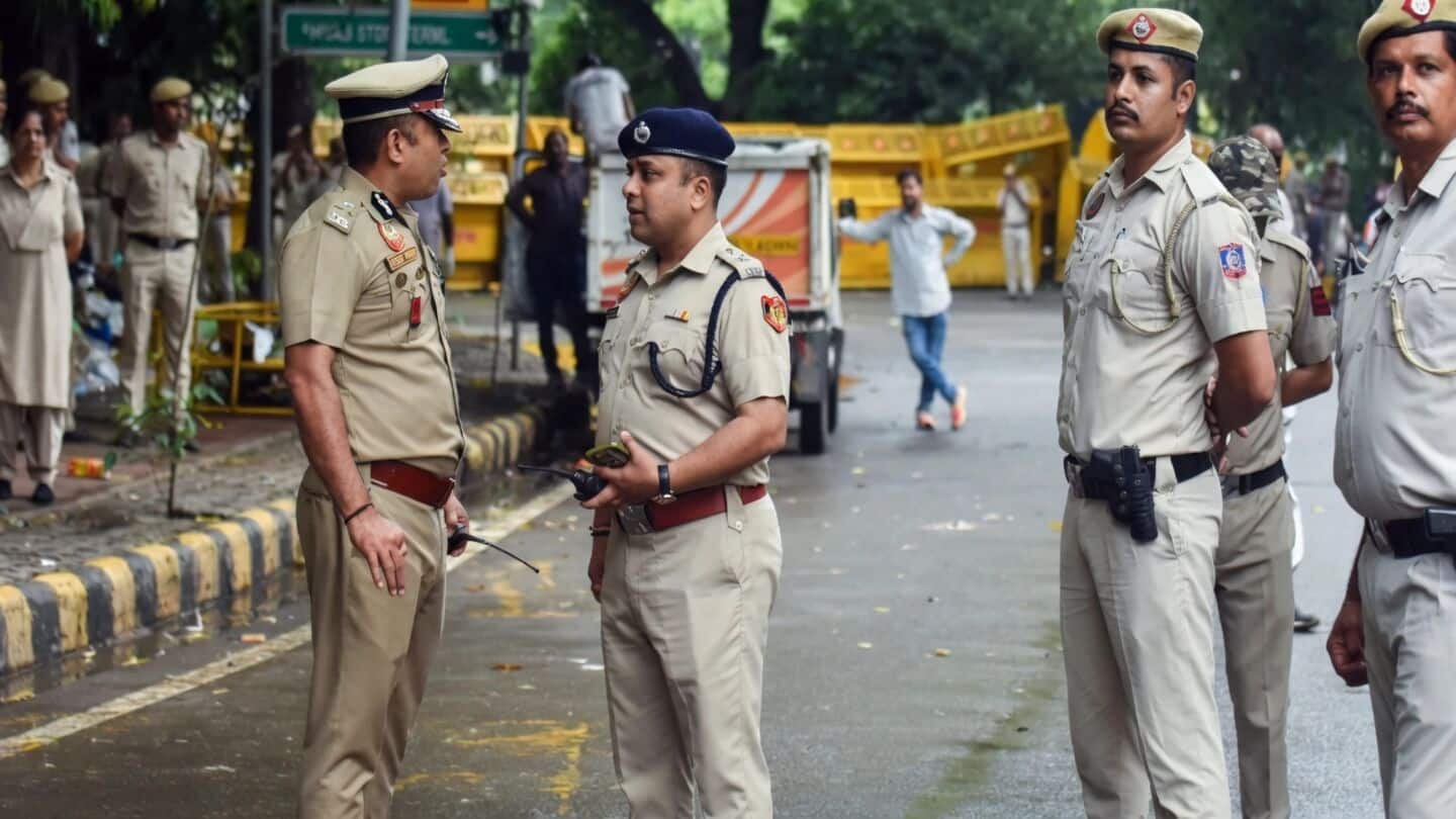 Indian police, special forces rely on nonlethal gear and tactics