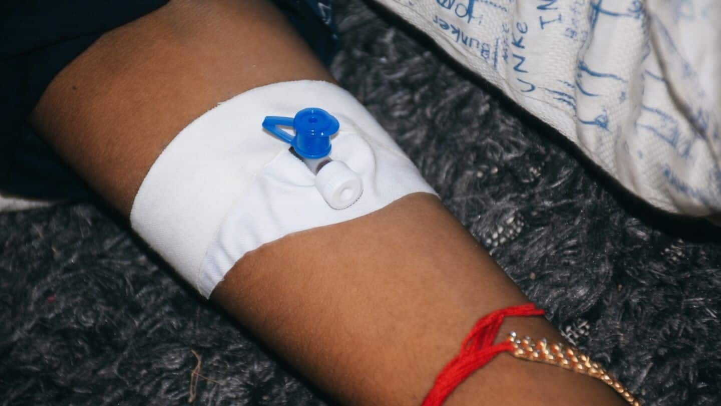 Mumbai blood banks suspended for giving Titan watches to donors