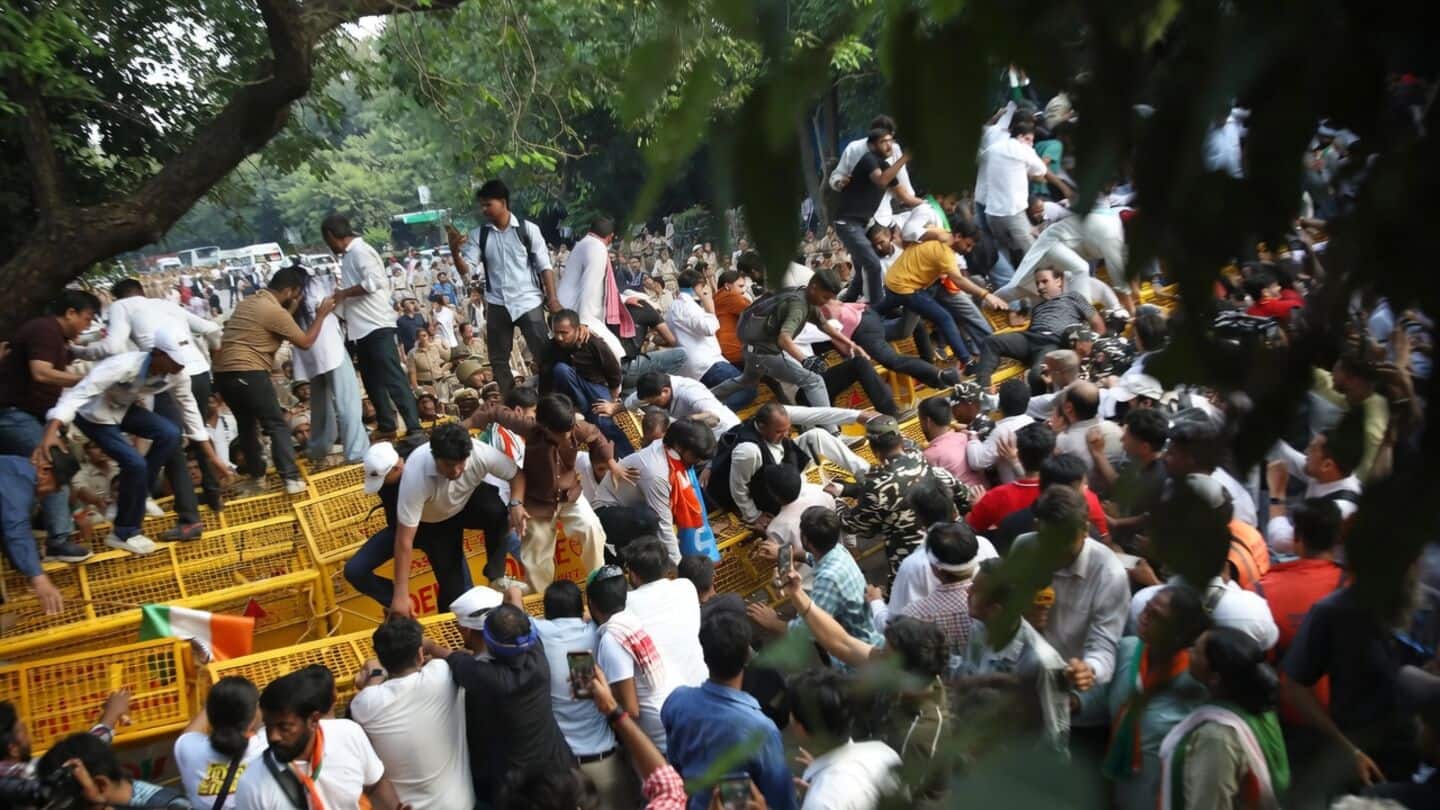 Delhi journalists' union files Supreme Court petition over police mistreatment