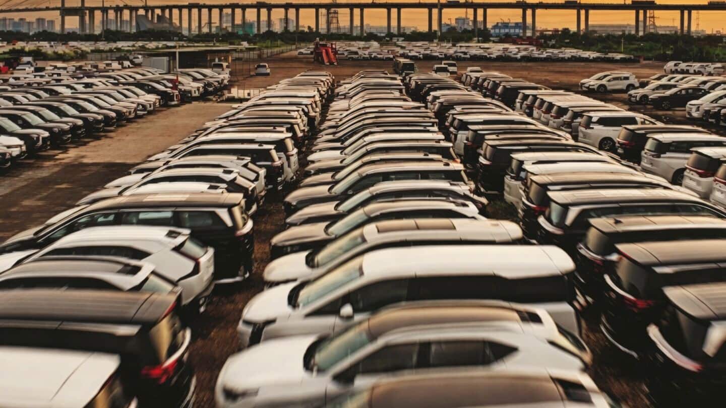 Guangzhou Automobile Group to buy FAW car venture stake